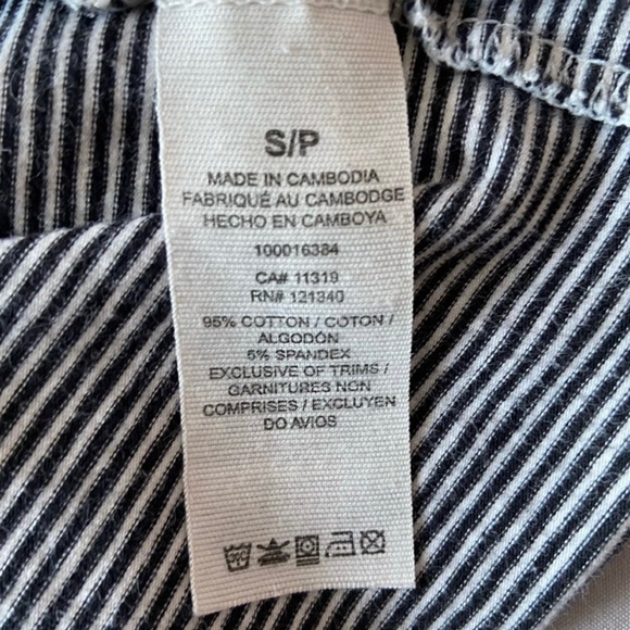 Garage Women’s Black & White Striped Sleeveless Crop Top - Picture 9 of 9